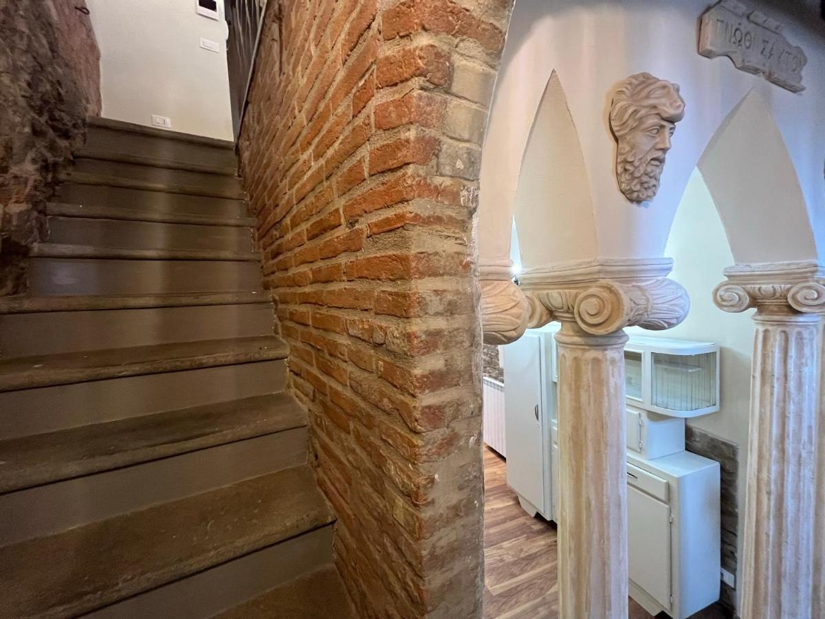 Cortona Suite - The House With Well And The Frescos Palace المظهر الخارجي الصورة