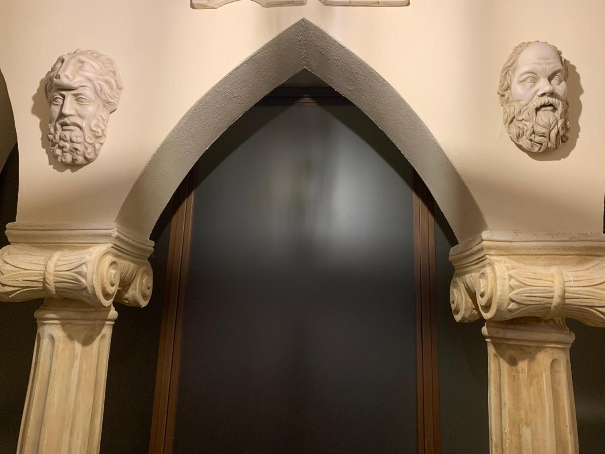 Cortona Suite - The House With Well And The Frescos Palace المظهر الخارجي الصورة