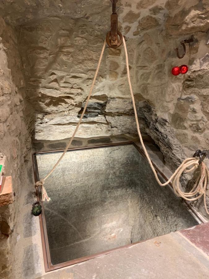 Cortona Suite - The House With Well And The Frescos Palace المظهر الخارجي الصورة